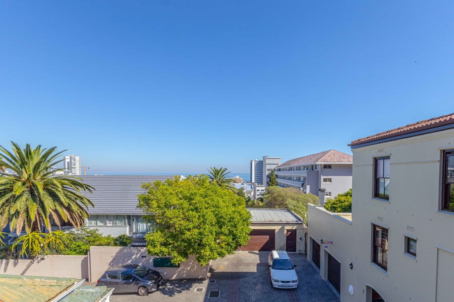 3 Bedroom Property for Sale in Sea Point Western Cape